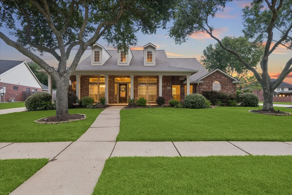 Unit for sale at 2829 Love Court, Friendswood, TX 77546