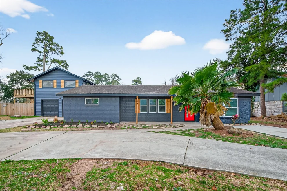 Unit for sale at 322 Cherry Valley Drive, Huffman, TX 77336