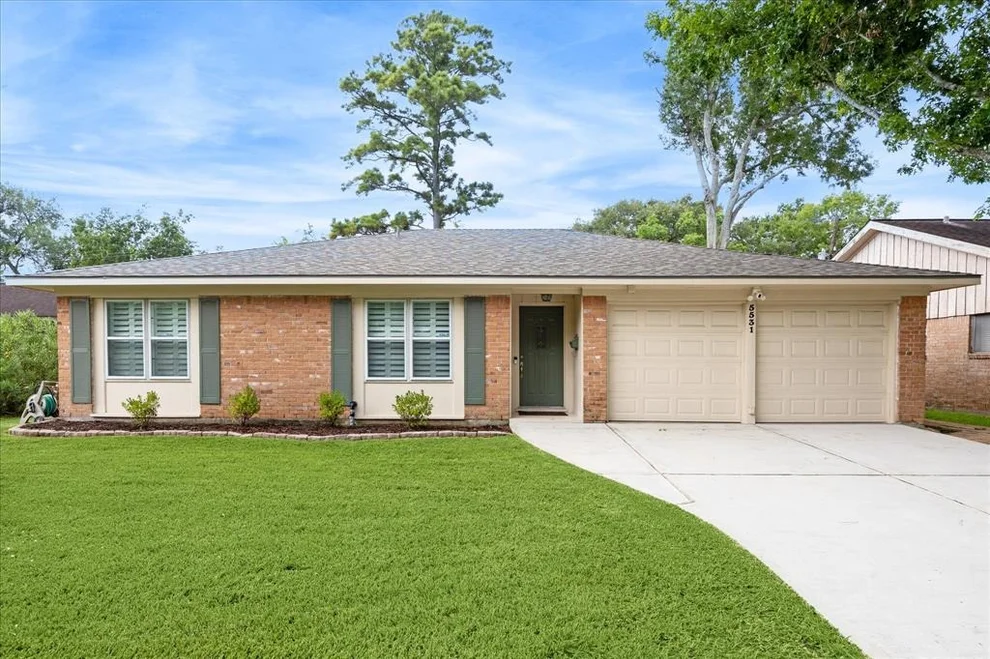 Unit for sale at 5531 Kuldell Drive, Houston, TX 77096