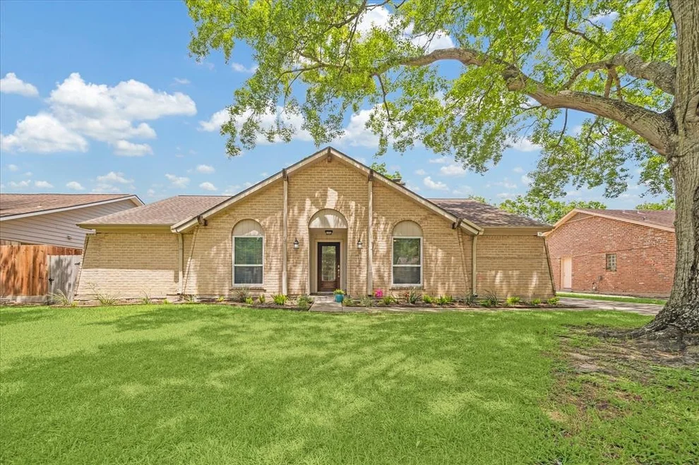Unit for sale at 1719 Shannon Valley Drive, Houston, TX 77077