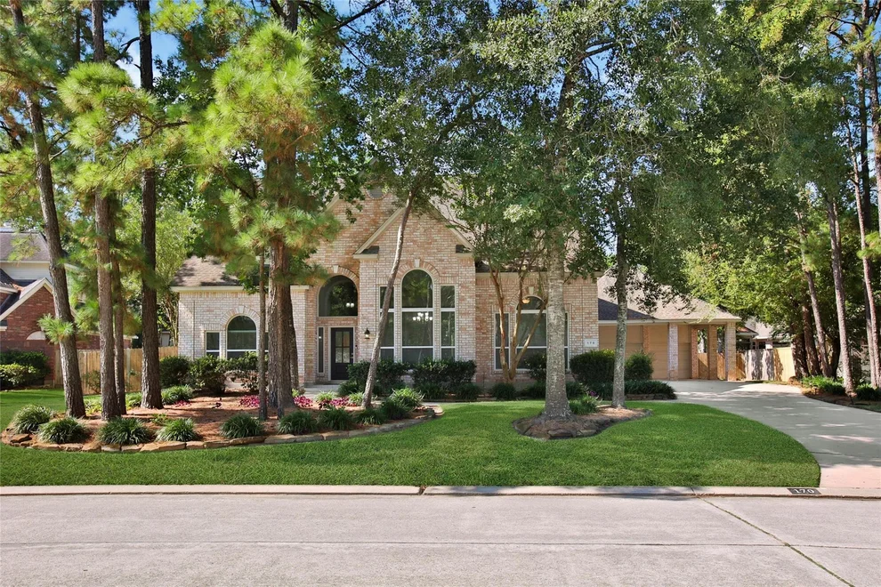 Unit for sale at 170 Golden Shadow Circle, The Woodlands, TX 77381