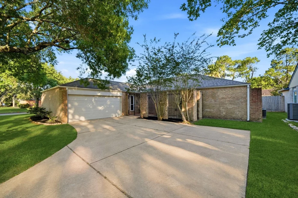 Unit for sale at 15826 Dunmoor Drive, Houston, TX 77059