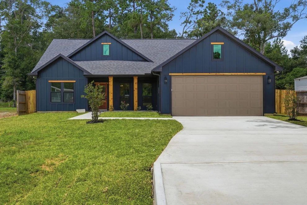 Unit for sale at 16303 Crockett Martin Estates Drive, Conroe, TX 77306
