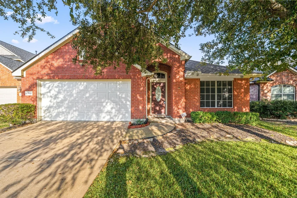 Unit for sale at 7915 Saragosa Blue Lane, Richmond, TX 77407