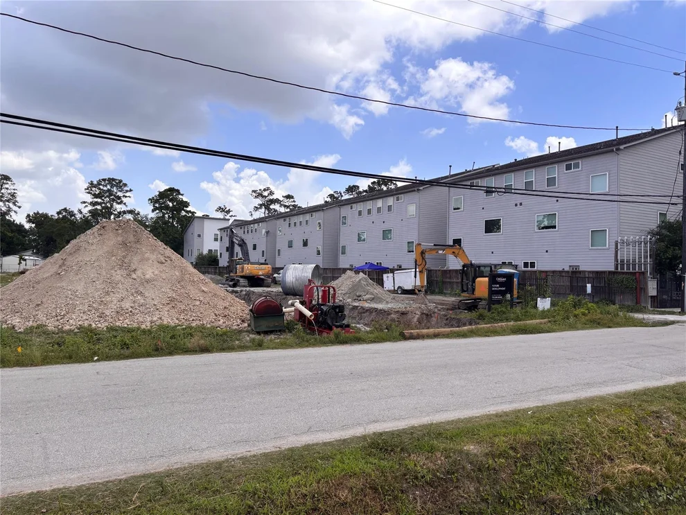 Unit for sale at 422 Martin Street, Houston, TX 77018