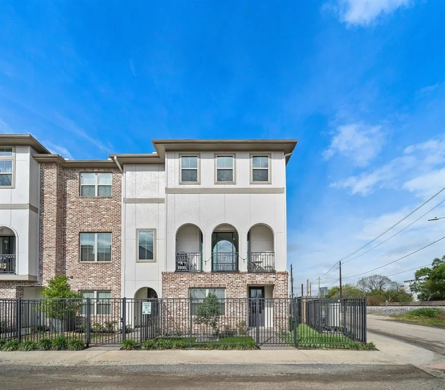Unit for sale at 5205 Allen Street, Houston, TX 77007