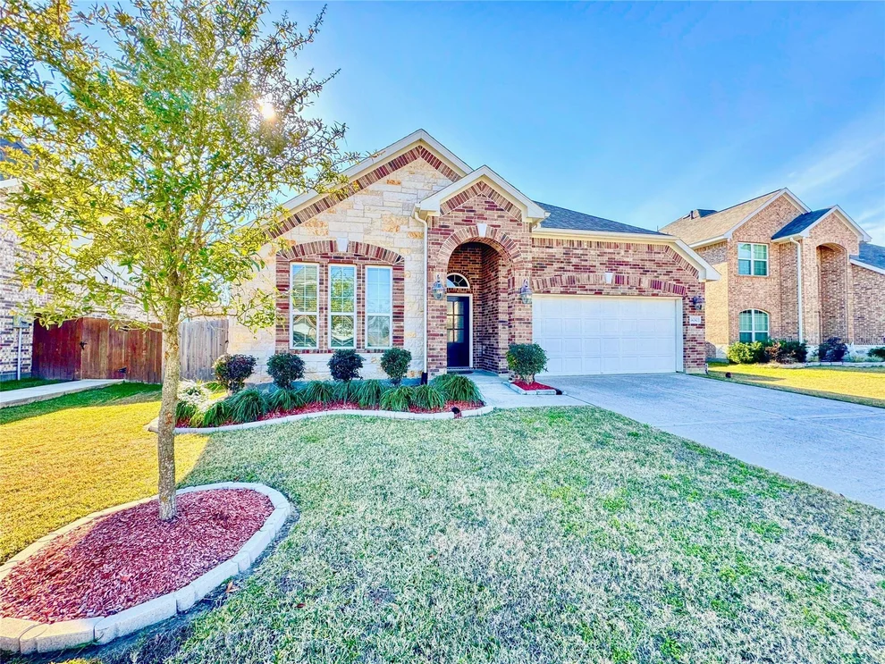 Unit for sale at 14242 Medina Drive, Baytown, TX 77523