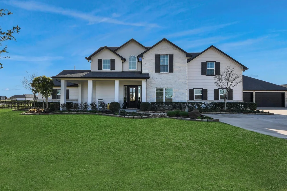 Unit for sale at 103 Lily Lane, Rosharon, TX 77583
