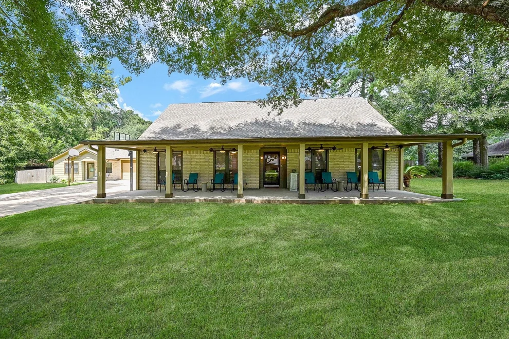 Unit for sale at 18910 Chickadee Lane, Tomball, TX 77377