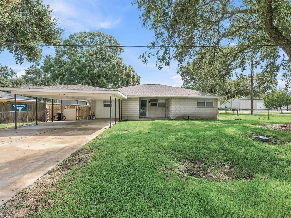Unit for sale at 15589 San Jacinto Street, Hamshire, TX 77622