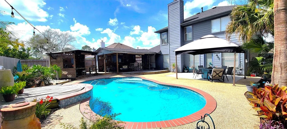 Unit for sale at 3015 Wood Hollow Drive, League City, TX 77573