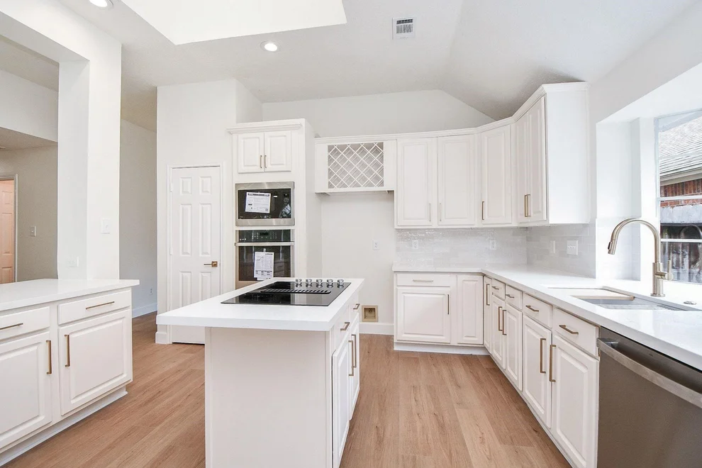 Unit for sale at 202 Knoll Forest Dr, Sugar Land, TX 77479