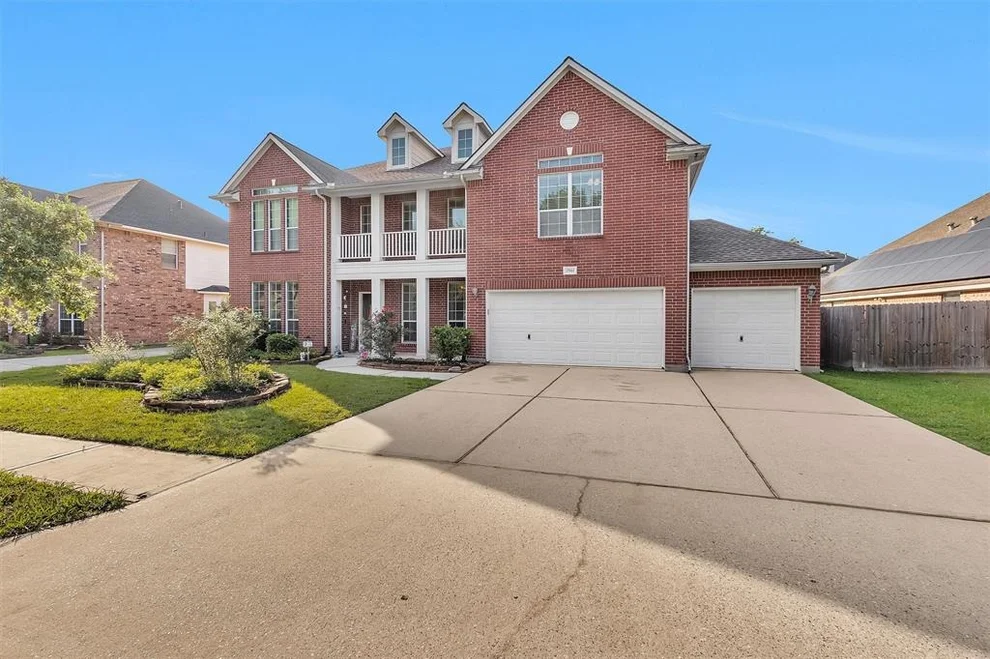 Unit for sale at 2911 E Lake Falls Circle, Spring, TX 77386