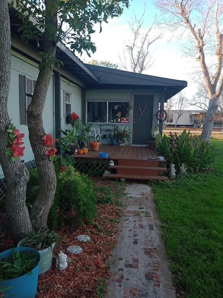 Unit for sale at 6004 Pine Street, Brazoria, TX 77422