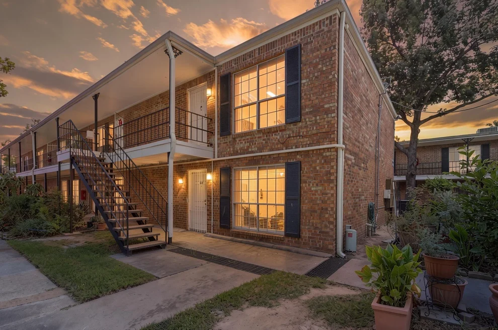 Unit for sale at 6305 Westward Street, Houston, TX 77081