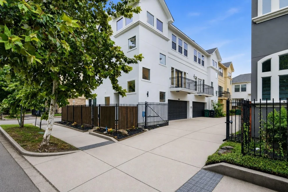 Unit for sale at 1610 Holman Street, Houston, TX 77004