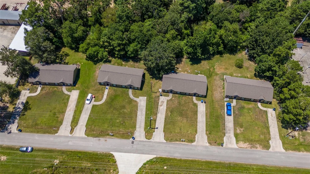 Unit for sale at 5440 Highline Drive, Montgomery, TX 77316