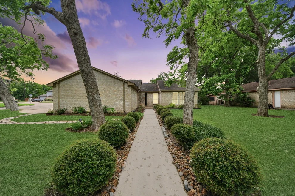 Unit for sale at 2207 S Belmont Drive, Richmond, TX 77469