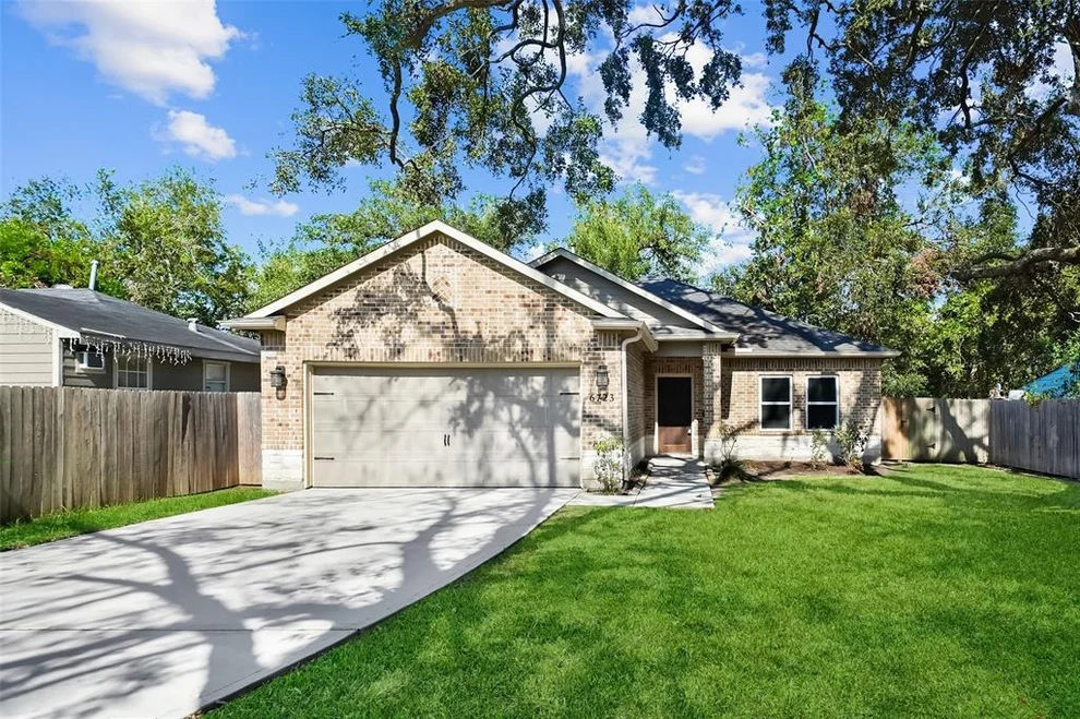 Unit for sale at 6723 Evans Street, Houston, TX 77061