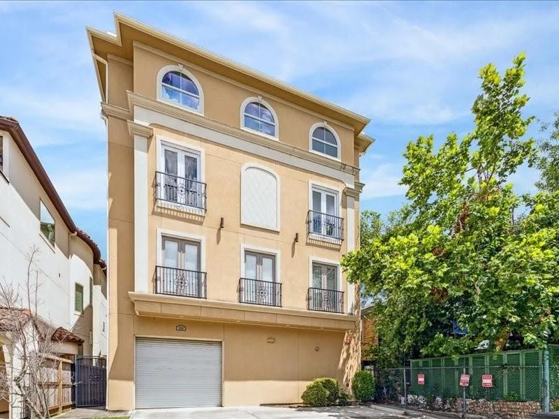 Unit for sale at 314 W Bell Street, Houston, TX 77019