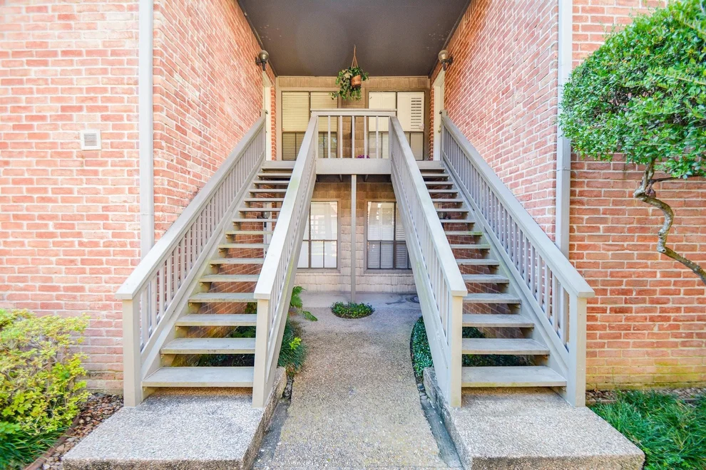 Unit for sale at 2829 Timmons Lane, Houston, TX 77027