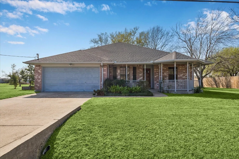 Unit for sale at 1416 Lemon Lane, La Porte, TX 77571