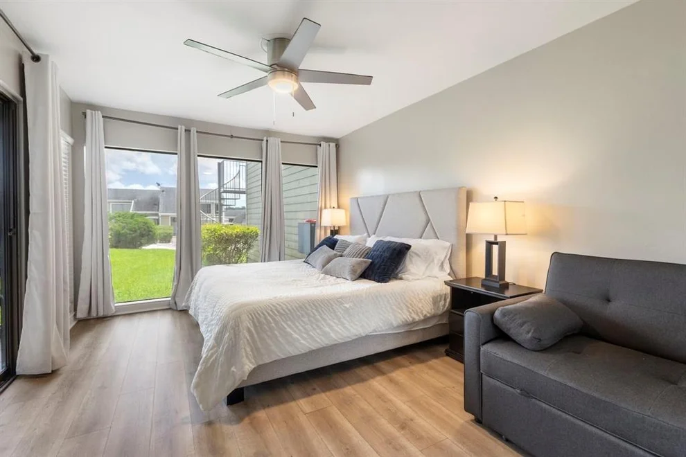 Unit for sale at 37 April Point Drive S, Conroe, TX 77356