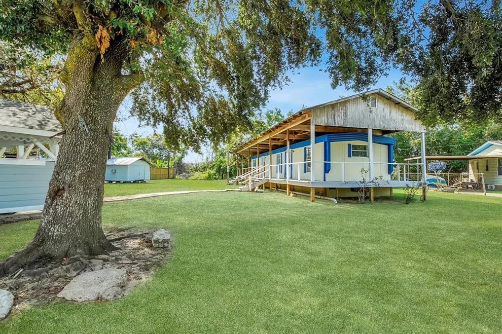 Unit for sale at 503 Vista Avenue, Baytown, TX 77520