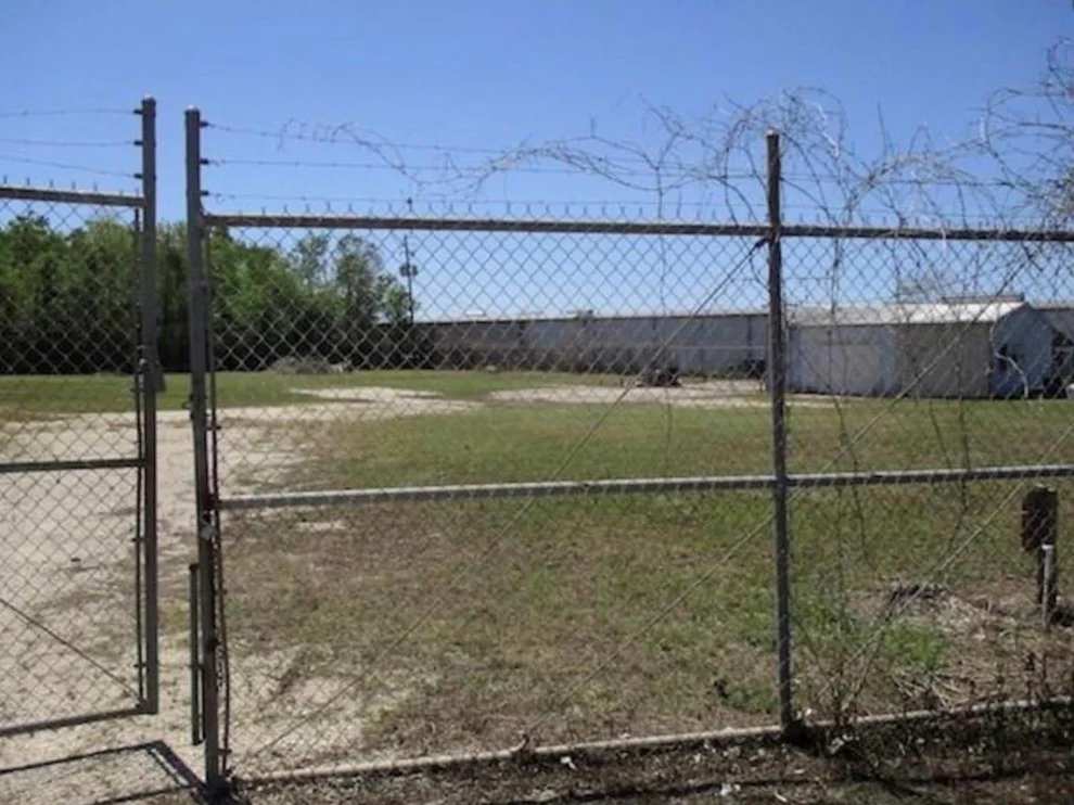 Unit for sale at 4 County Road 102, Bay City, TX 77414