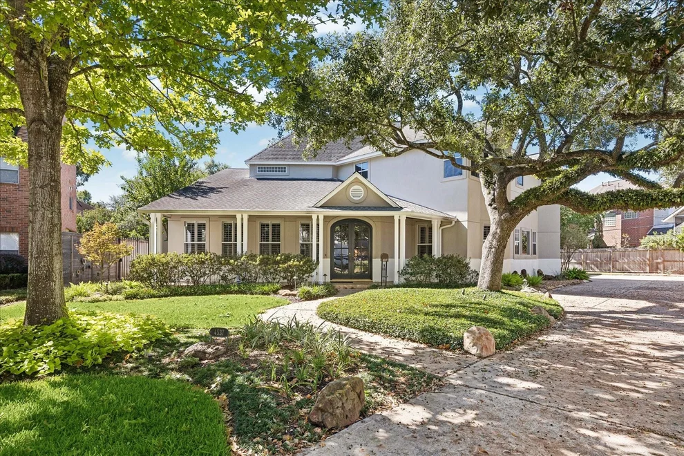 Unit for sale at 4537 Live Oak Street, Bellaire, TX 77401