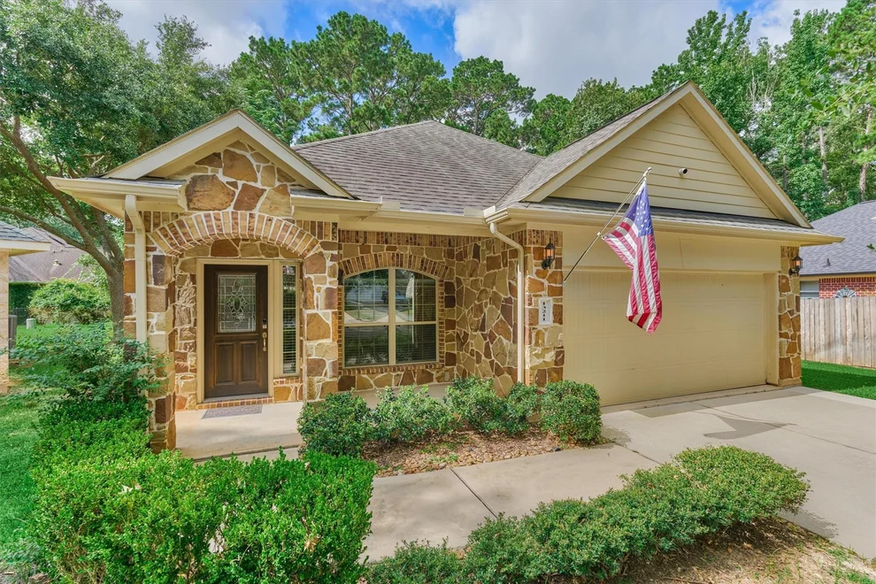 Unit for sale at 13211 Salem Circle, Montgomery, TX 77356