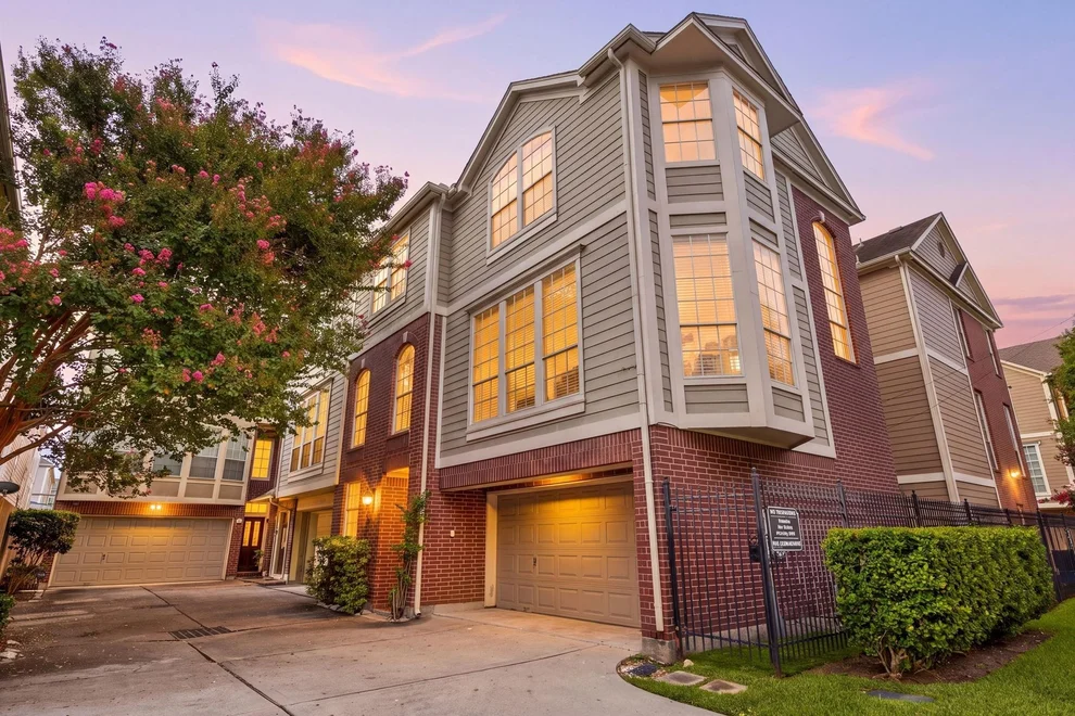 Unit for sale at 1405 Oneil Street, Houston, TX 77019
