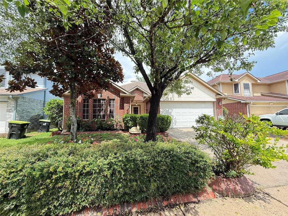 Unit for sale at 13806 Cantwell Drive, Houston, TX 77014
