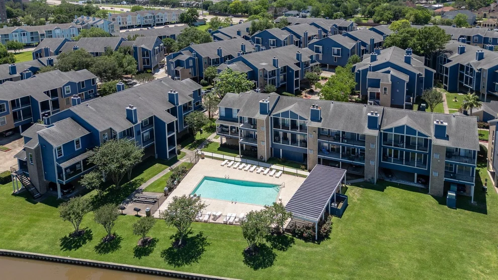 Unit for sale at 18511 Egret Bay Boulevard, Webster, TX 77058