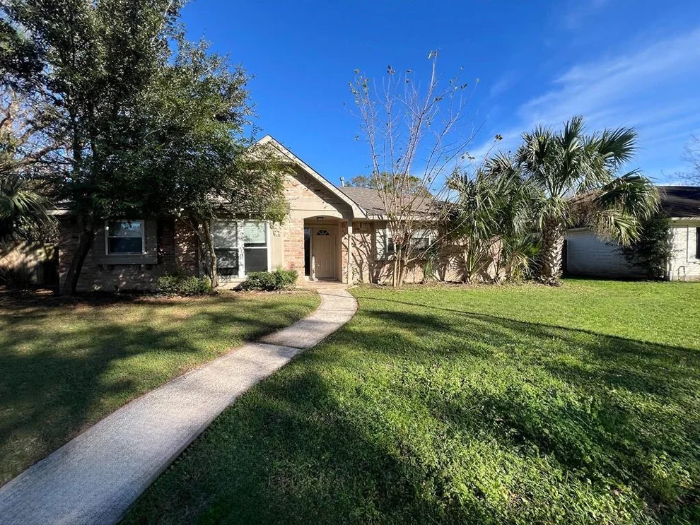 Unit for sale at 10007 Braes Forest Drive, Houston, TX 77071