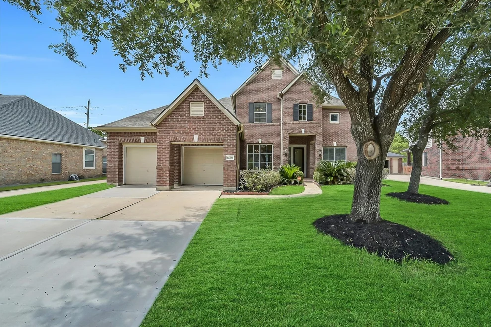 Unit for sale at 12003 Banks Run Drive, Pearland, TX 77584