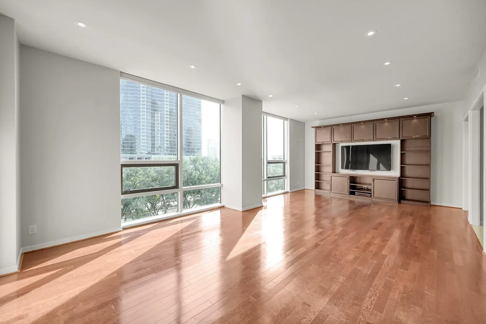 Unit for sale at 5100 San Felipe Street, Houston, TX 77056