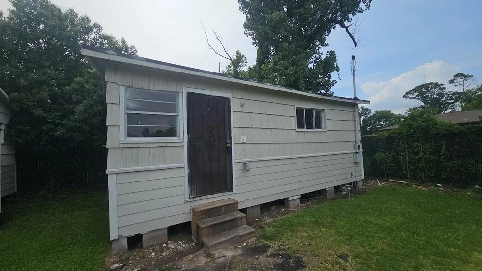 Unit for sale at 6909 Kittridge Street, Houston, TX 77028