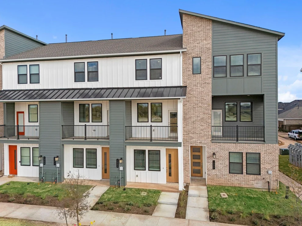 Unit for sale at 1344 Mercantile Street, Richmond, TX 77406