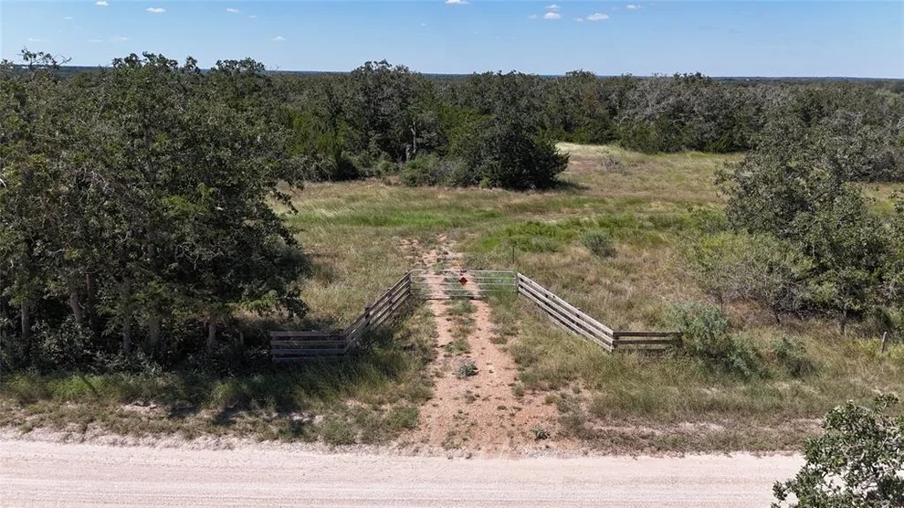 Unit for sale at 2962 County Rd 397, Moulton, TX 77975