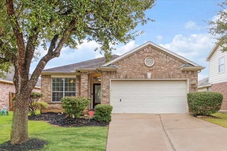 Unit for sale at 2915 Laurel Brook Lane, Pearland, TX 77584