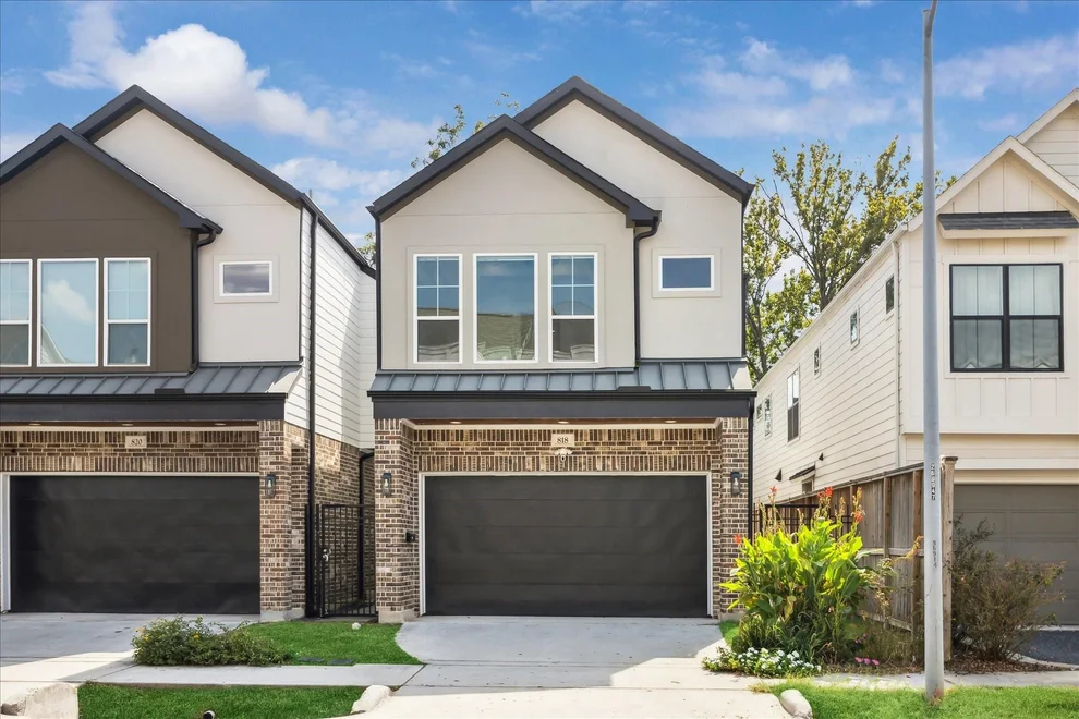Unit for sale at 818 E 24th Street, Houston, TX 77009