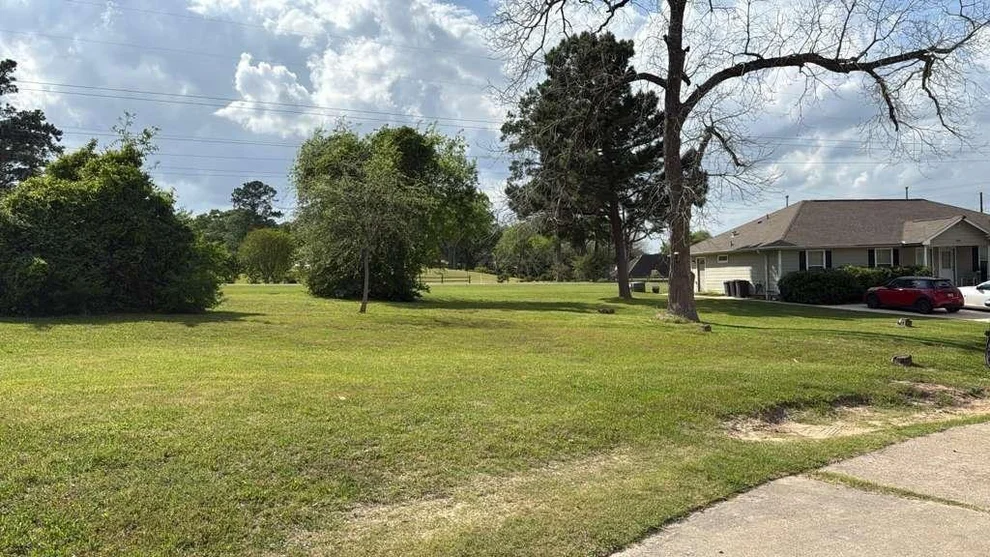 Unit for sale at 1403 E April Villas, Conroe, TX 77356