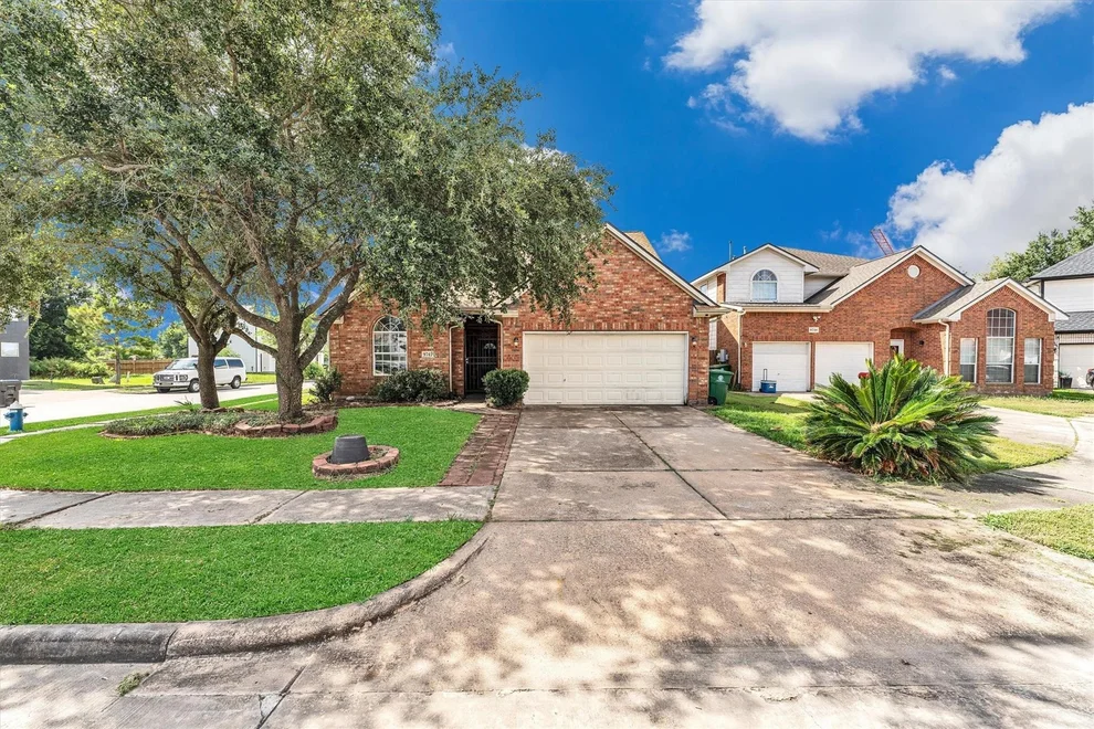 Unit for sale at 9742 E Jennifer Way Drive, Houston, TX 77075