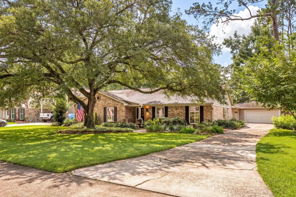 Unit for sale at 6615 Apple Valley Lane, Houston, TX 77069