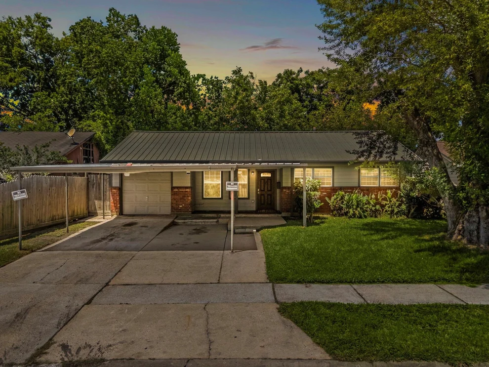 Unit for sale at 319 Arvana Street, Houston, TX 77034