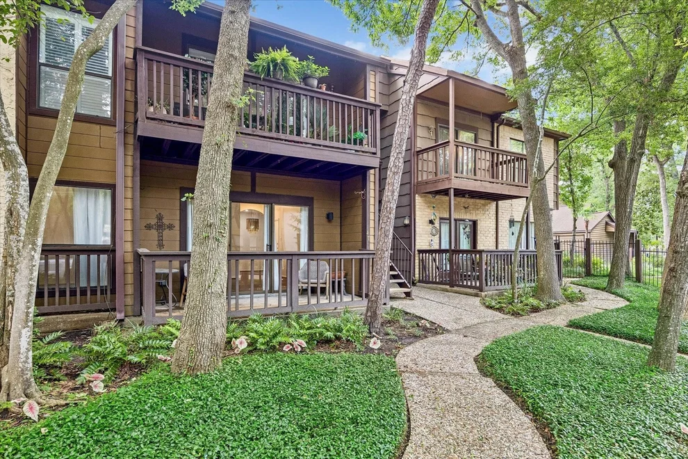 Unit for sale at 11711 Memorial Drive, Houston, TX 77024
