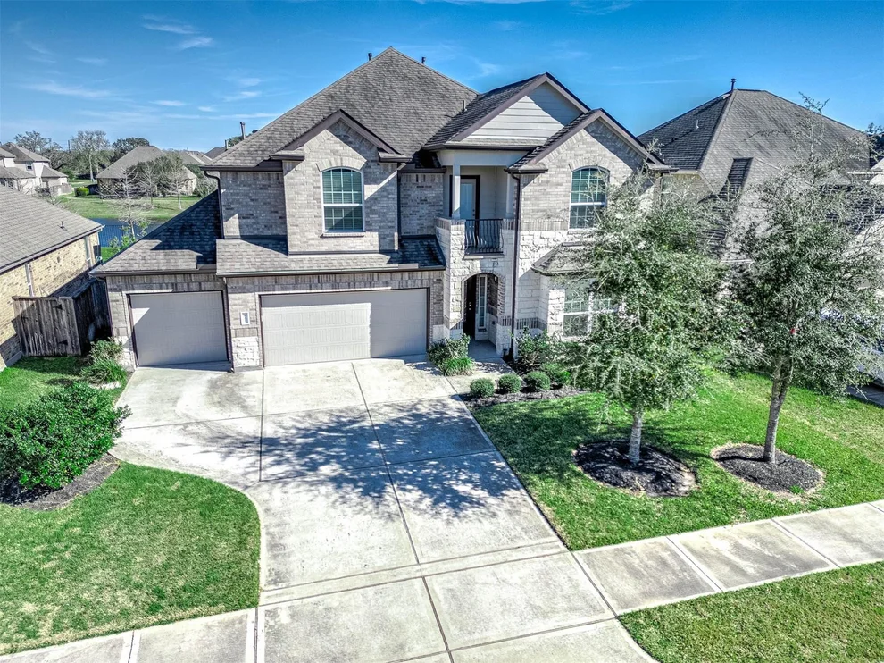 Unit for sale at 622 Yaupon Creek Lane, Richmond, TX 77469