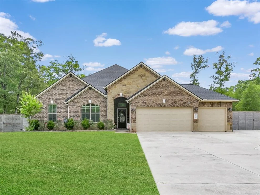 Unit for sale at 9175 White Tail Drive, Conroe, TX 77303