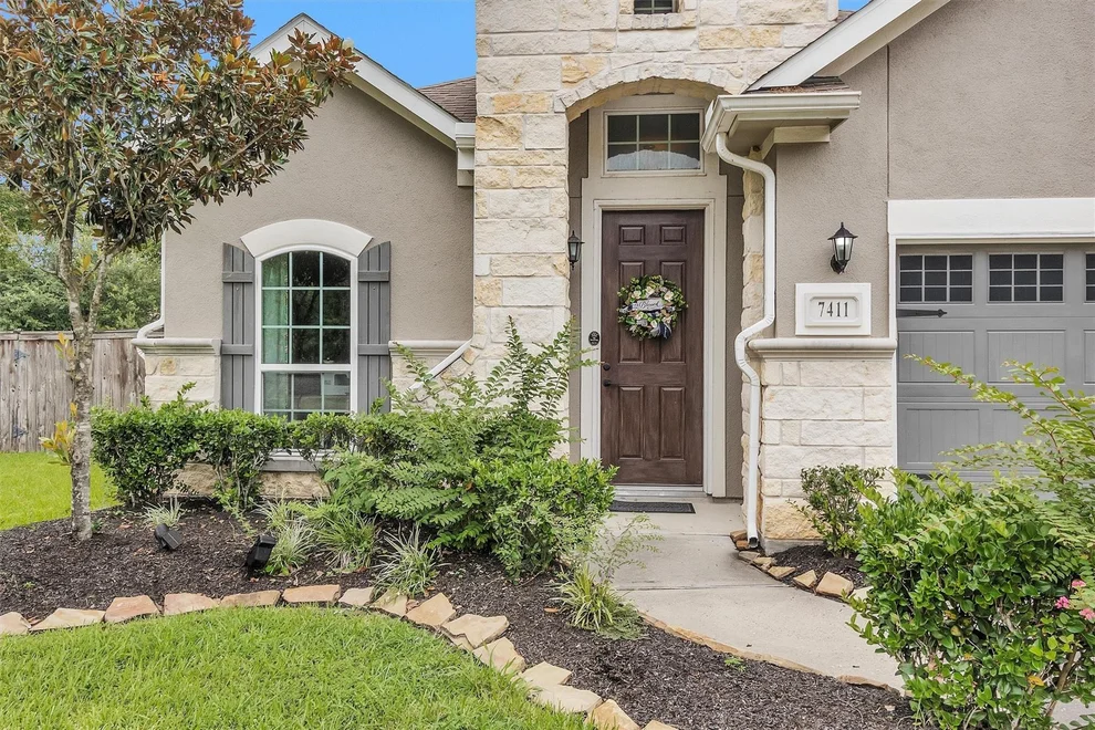 Unit for sale at 7411 Lynnbrook Falls Lane, Humble, TX 77396